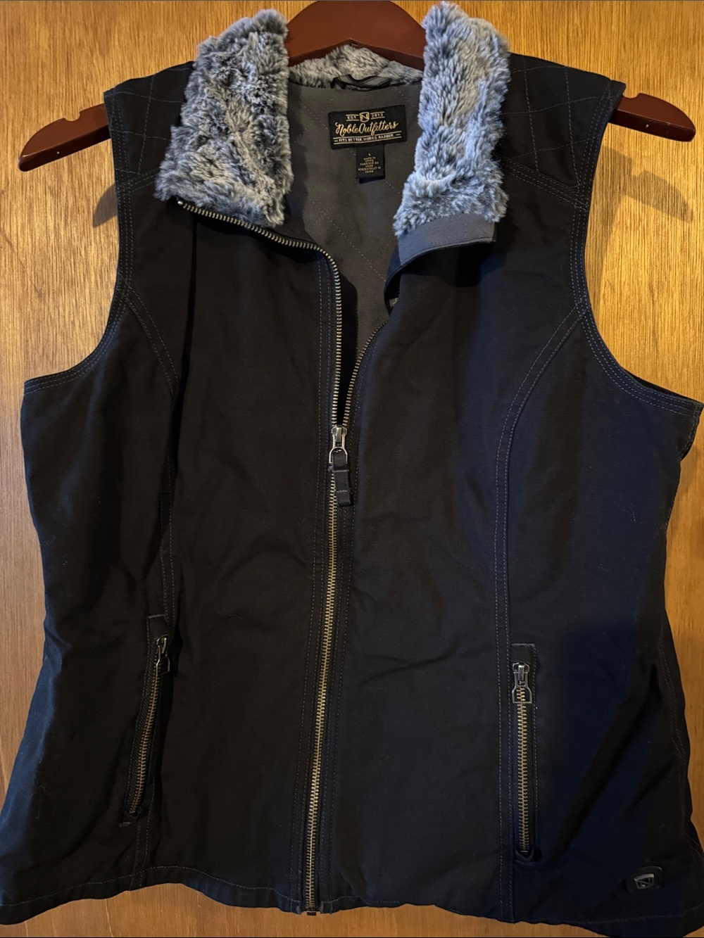 Black Faux-Fur Collar Utility Vest - Noble Outfitters
